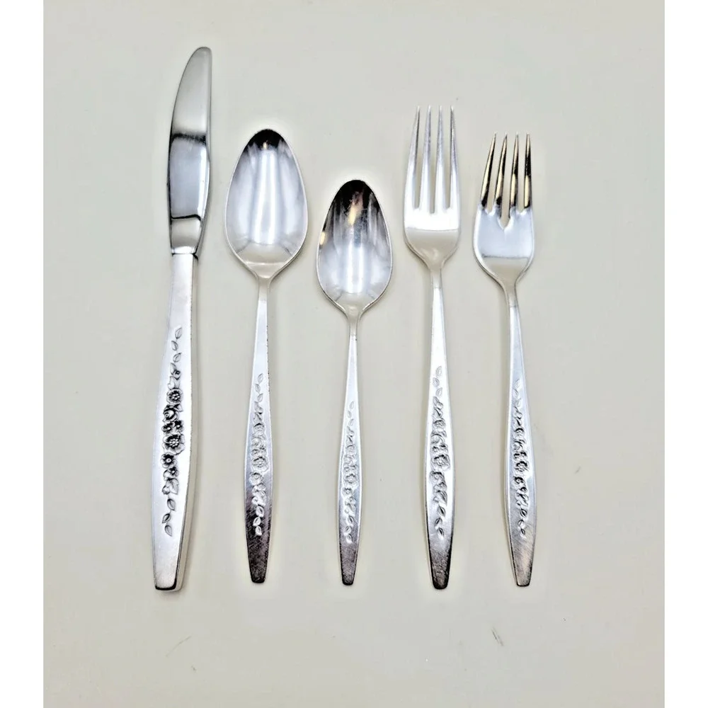 International Deep Silver LAUREL 46 Pc Wood Case Serving Utensils Embossed